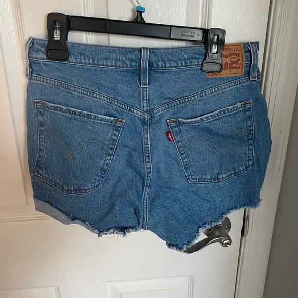 Levi’s Denim Blue Women's Shorts high waisted - Picture 2 of 3